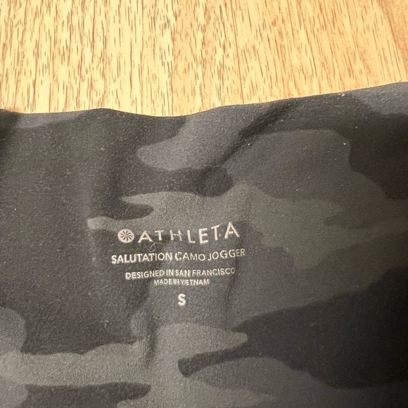 Athleta Salutation Camo Jogger - Picture 6 of 10